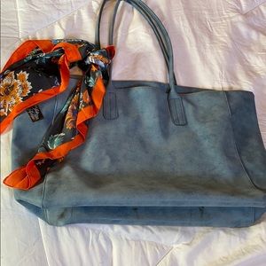 Oversized blue tote